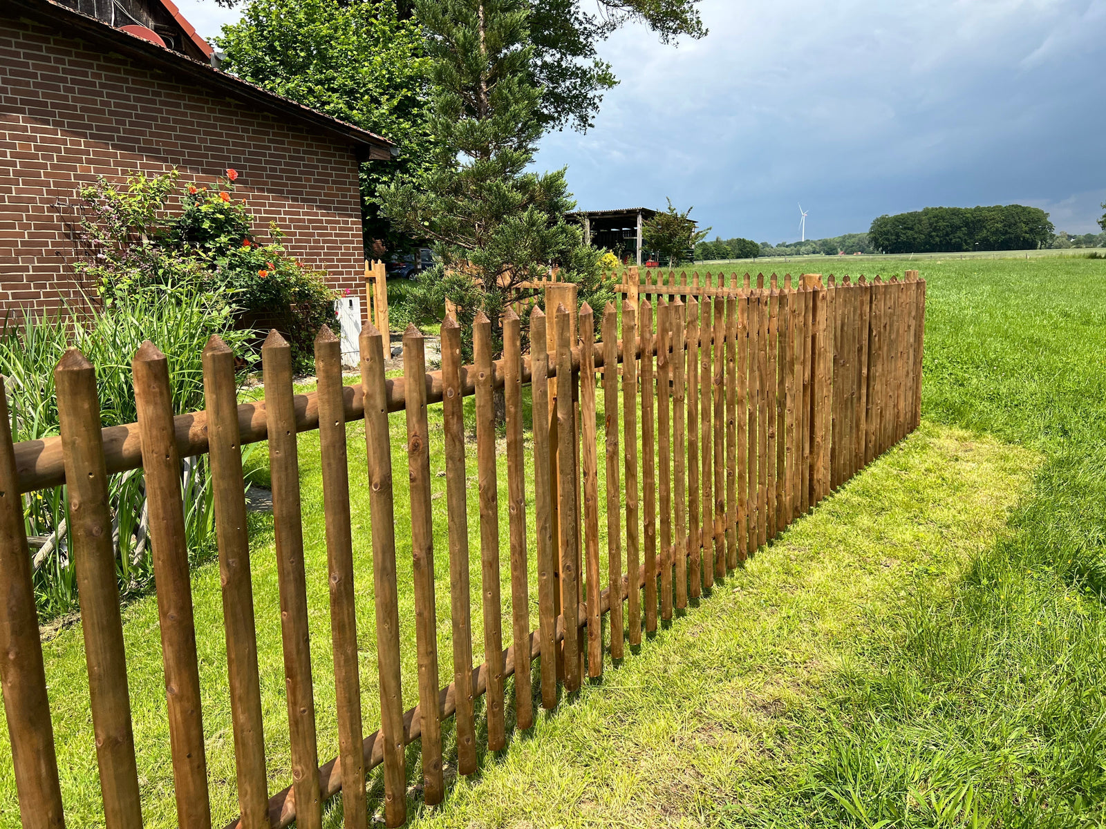 Was braucht man, um einen Zaun zu bauen? Anleitung & Materialliste