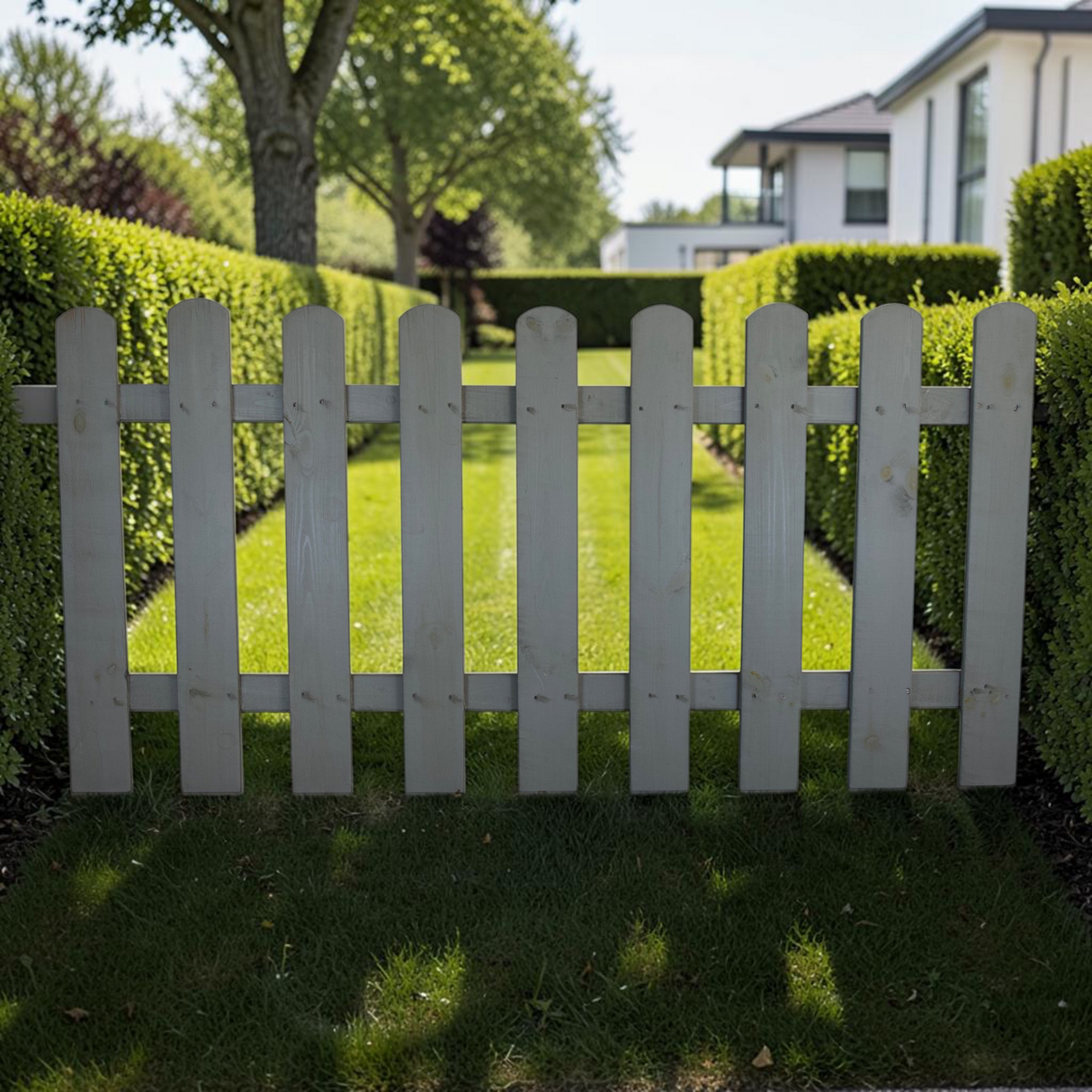 Gartenholz.org Versezaun garden fence element with grey glazed wooden slats and rounded tops on a white background.